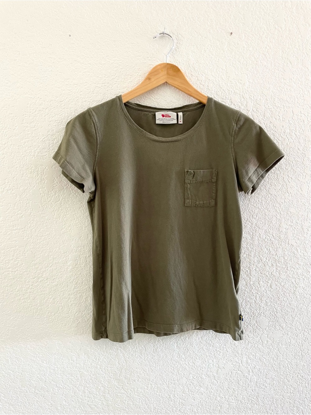 Fjallraven Women’s Olive Green Ovik Scoop Neck Pocket Tee T-Shirt Sz. M - Picture 4 of 11